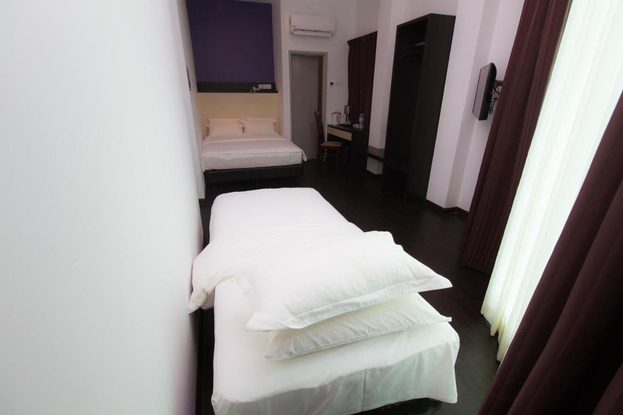 Aurora Boutique Hotel Bahau Extérieur photo